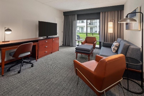 Courtyard By Marriott Chicago Waukegan/Gurnee image 8