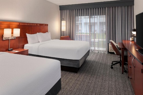 Courtyard By Marriott Chicago Waukegan/Gurnee image 16